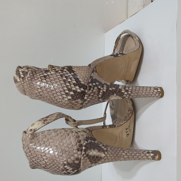 Club Monaco heels - Picture 3 of 5